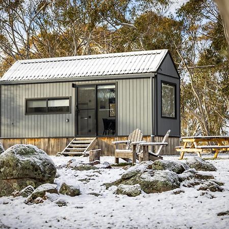 Big Yard Escapes - Two Off-Grid Tiny Houses On The Mowamba River Джиндабайн Екстер'єр фото