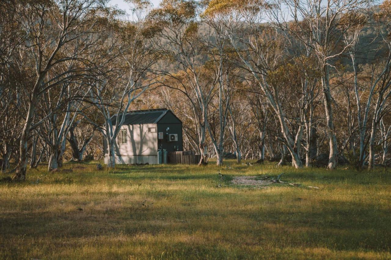 Big Yard Escapes - Two Off-Grid Tiny Houses On The Mowamba River Джиндабайн Екстер'єр фото
